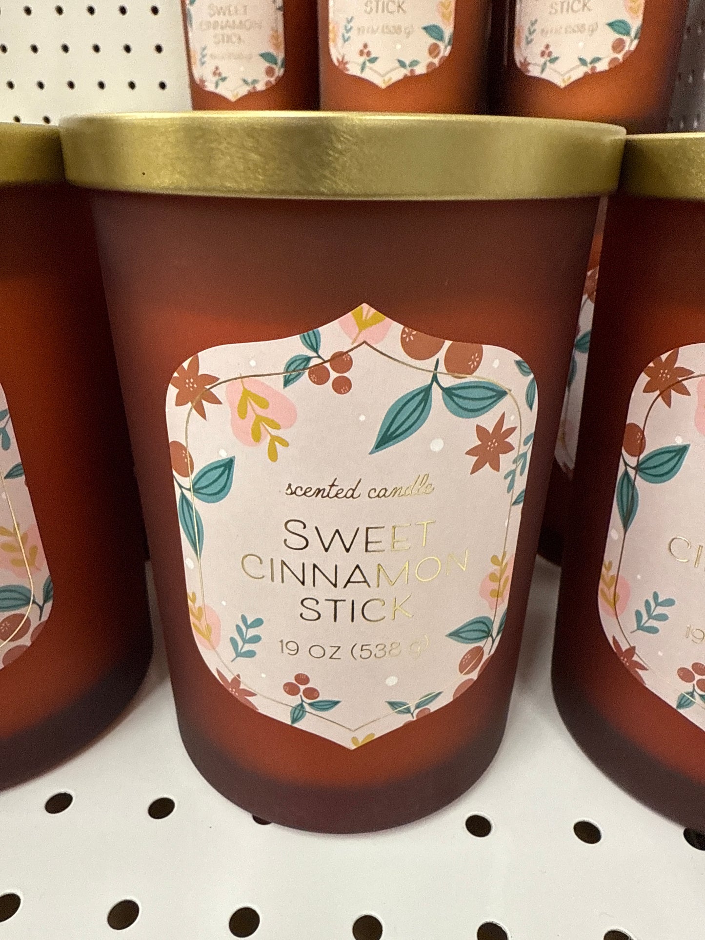 Sweet cinnamon stick 19oz candle