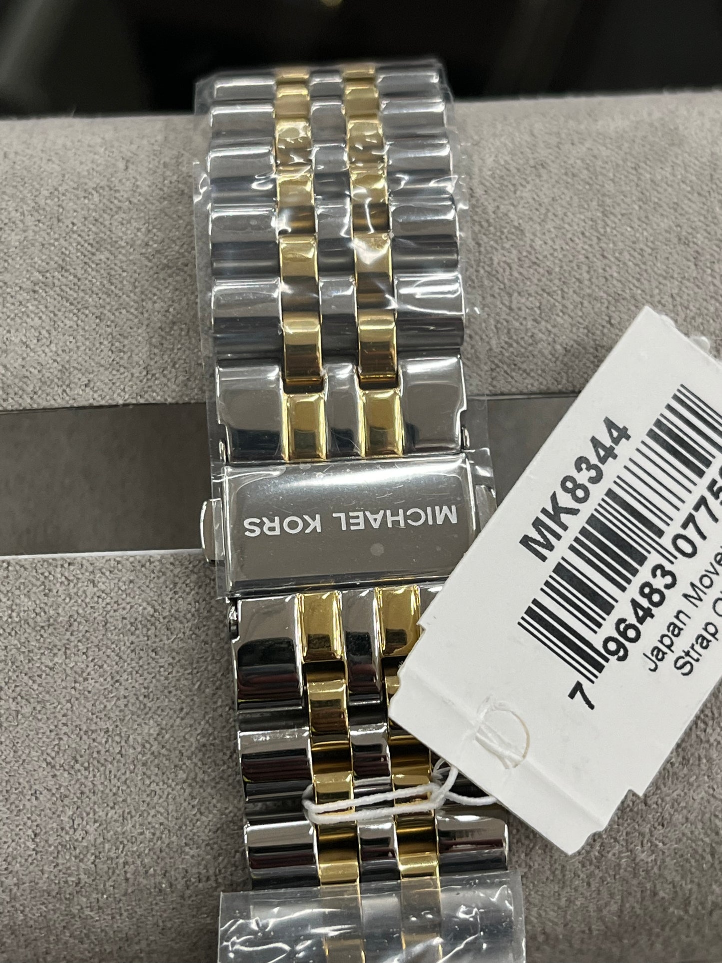 Mk7) Michael Kors Lexington Men's Watch, Stainless Steel Bracelet Watch for Men