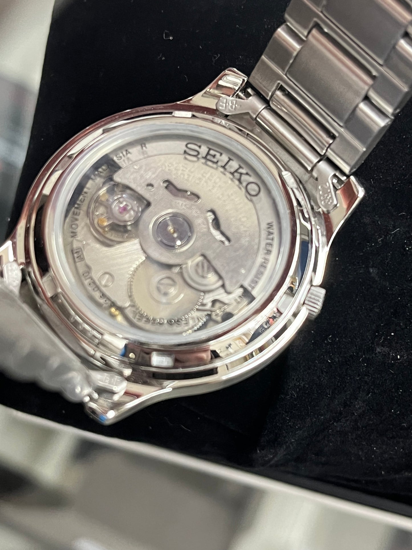 S4) SEIKO Automatic Watch for Men 5-7S Collection - with Day/Date Calendar, Luminous Hands, Stainless Steel Case & Bracelet