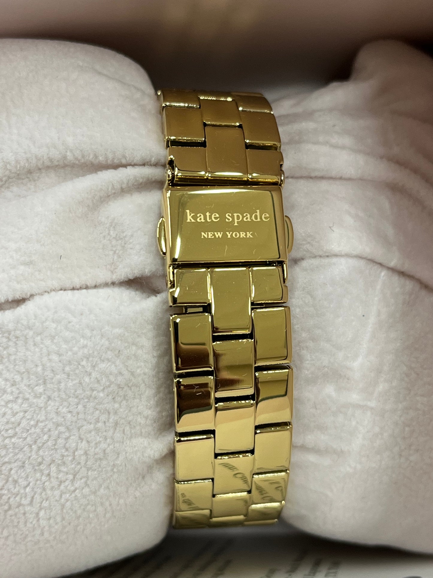 Ks10) Morningside Scallop Gold-tone Bracelet Watch