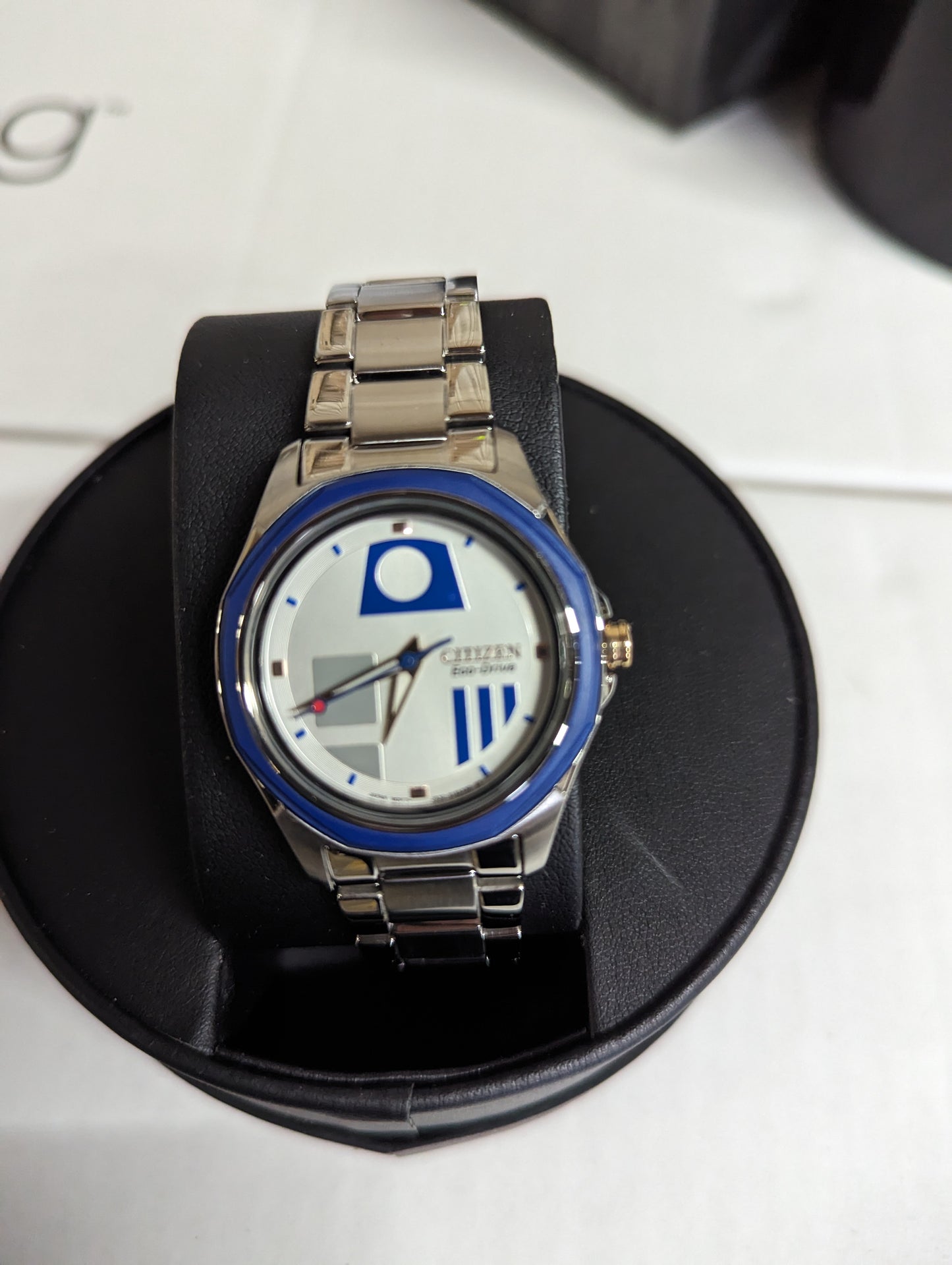 C11) Citizen Eco-Drive Star Wars R2D2 35mm Women's Solar Powered Casual Watch - Silver/Blue/White