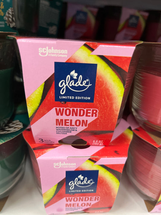 Glade Wonder Melon Candle 6.8oz