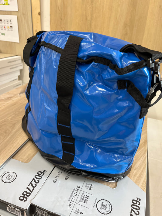 Soft side cooler bag - blue - lifestyle