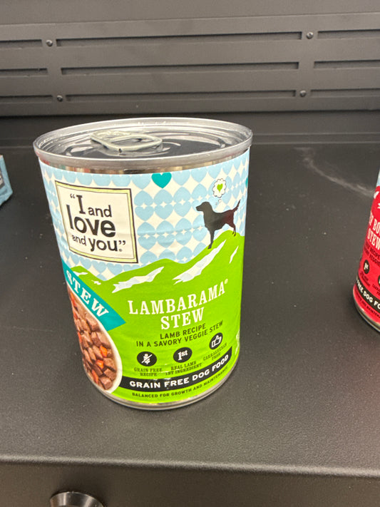 Wet dog food lamb