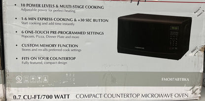 0.7 cu ft microwave