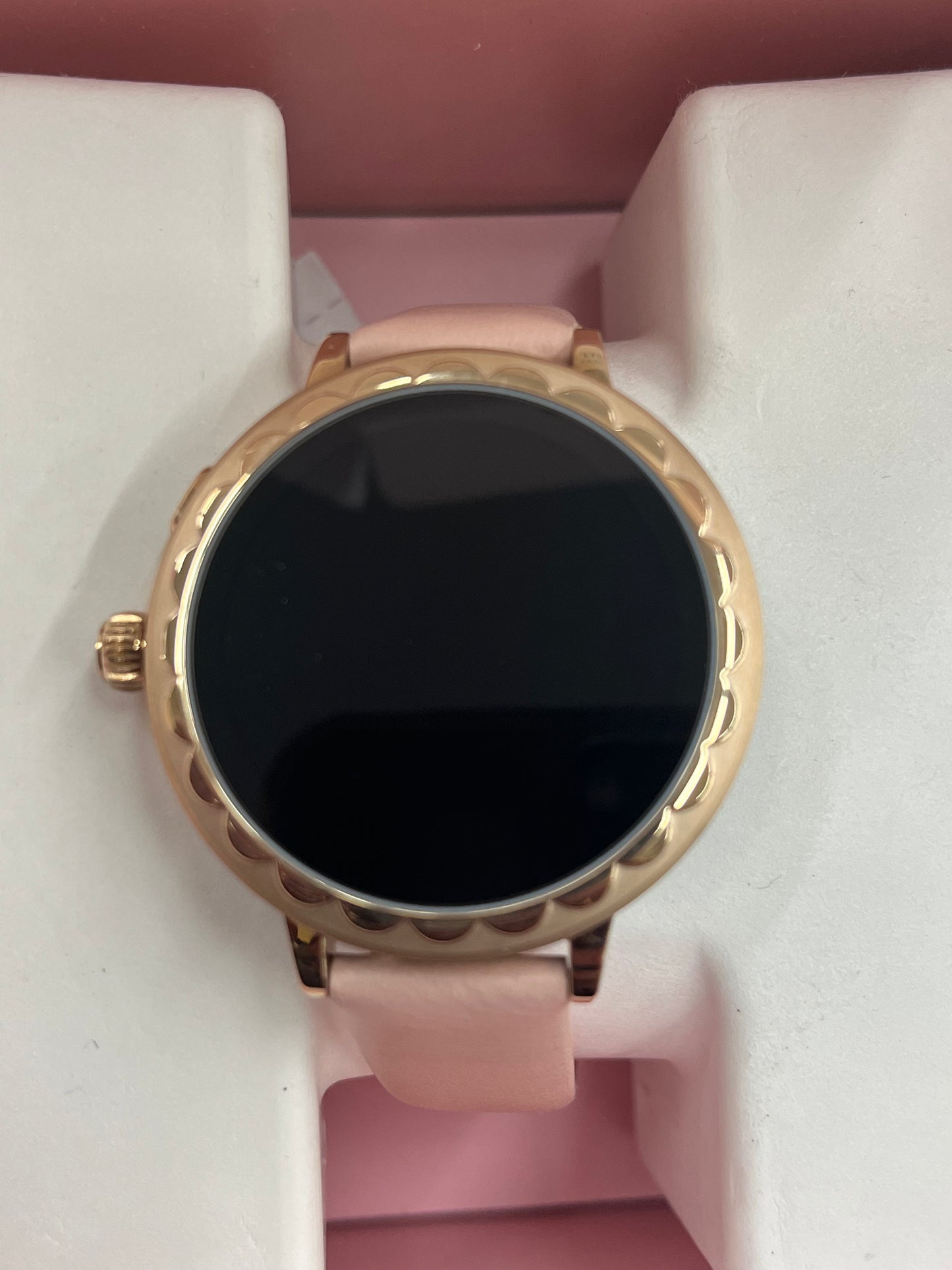 Ks16) KATE SPADE Scallop Smart Watch 2