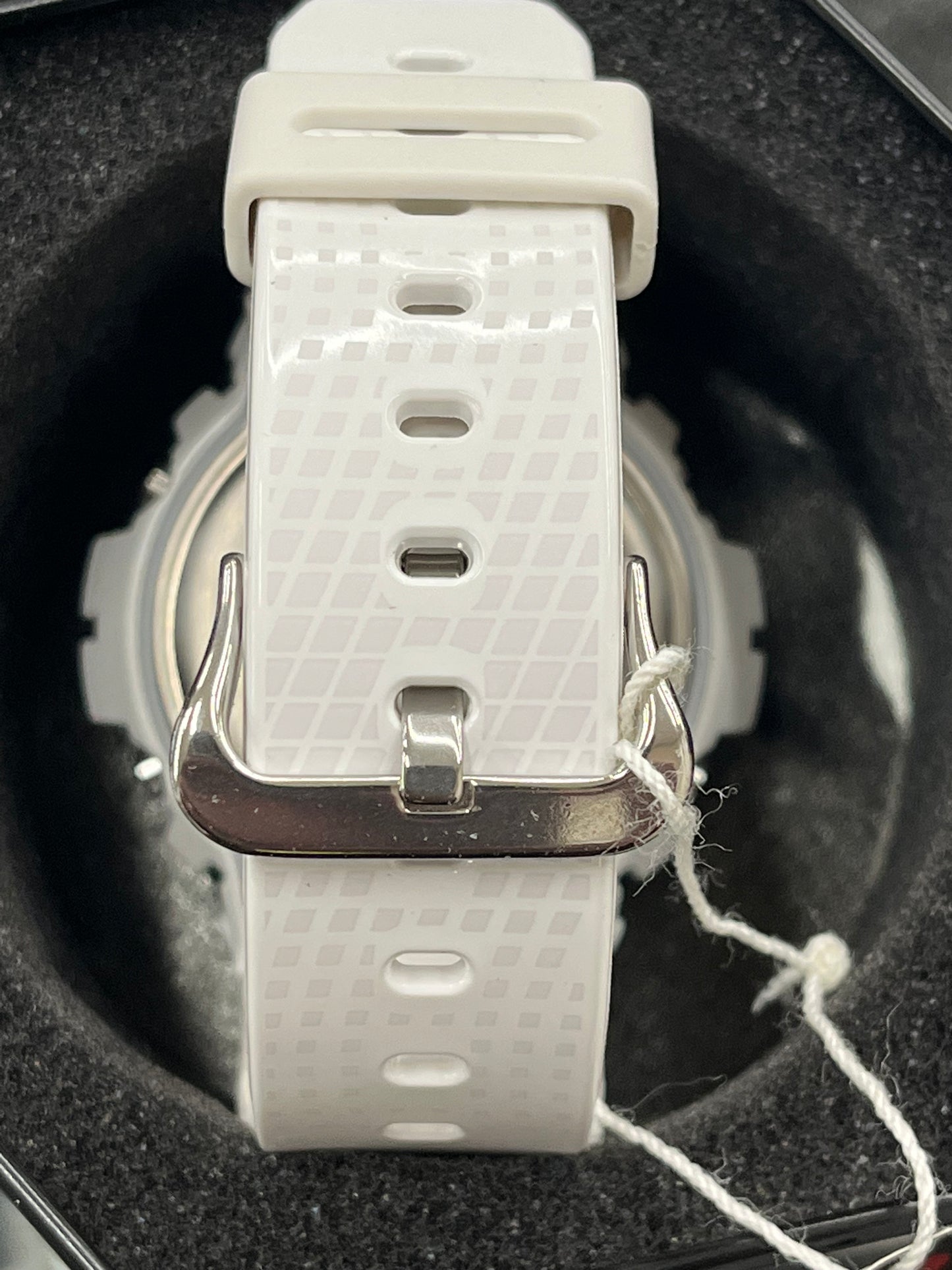 a4)Casio G-Shock Mirror-Metallic White Mens Digital Watch DW6900NB-7