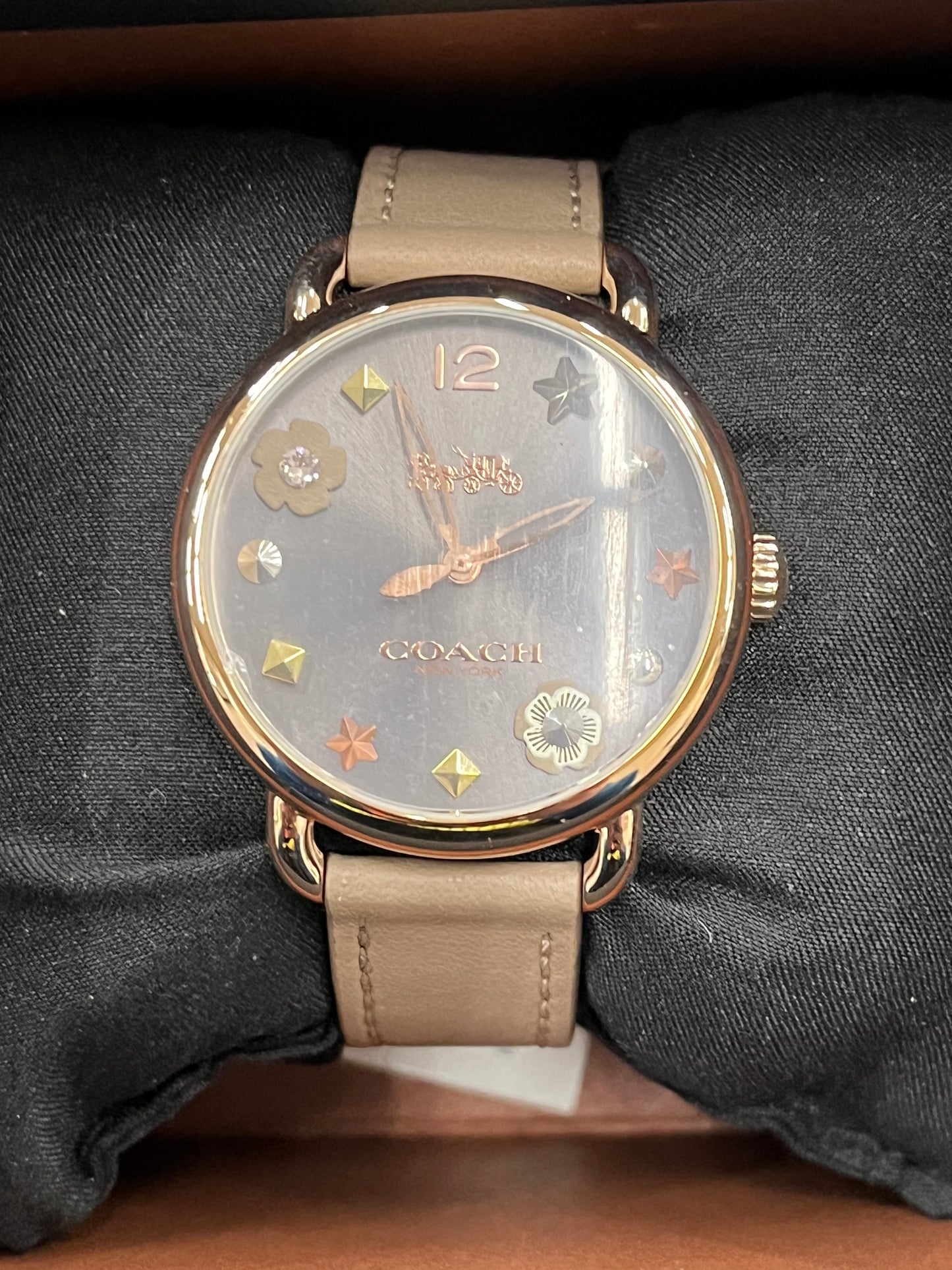 COACH CA.97.7.34.1405 Quartz Women's Wrist Watch