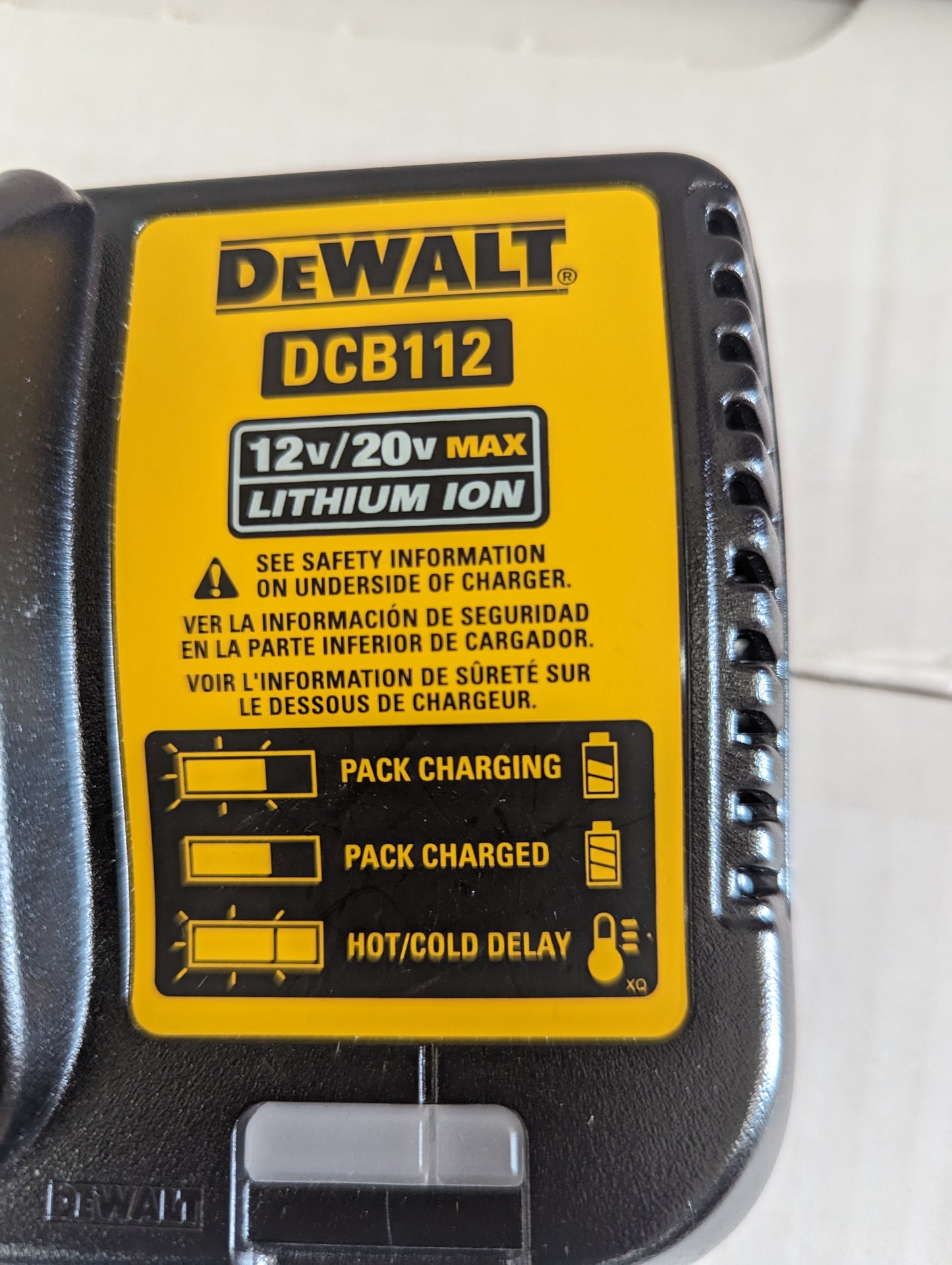 DeWalt DCB112 12v/20v Lithium Ion Battery Charger