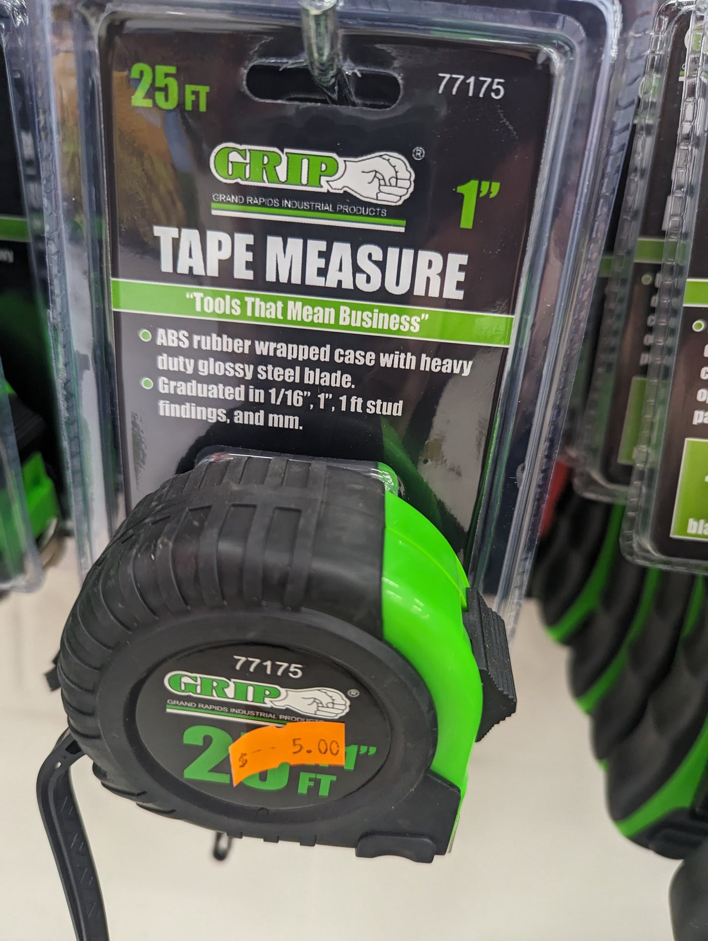 Grip 25 ft Tape Measure