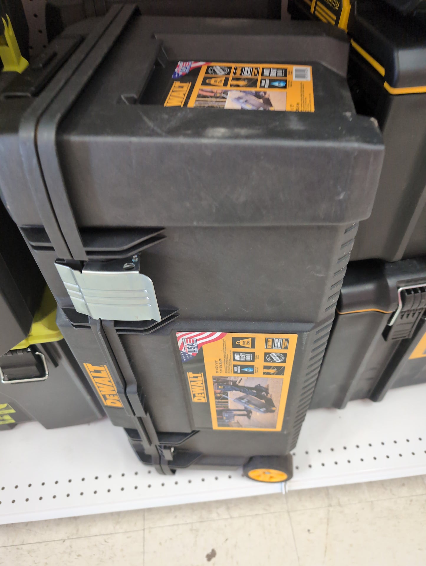 Dewalt rolling tool case