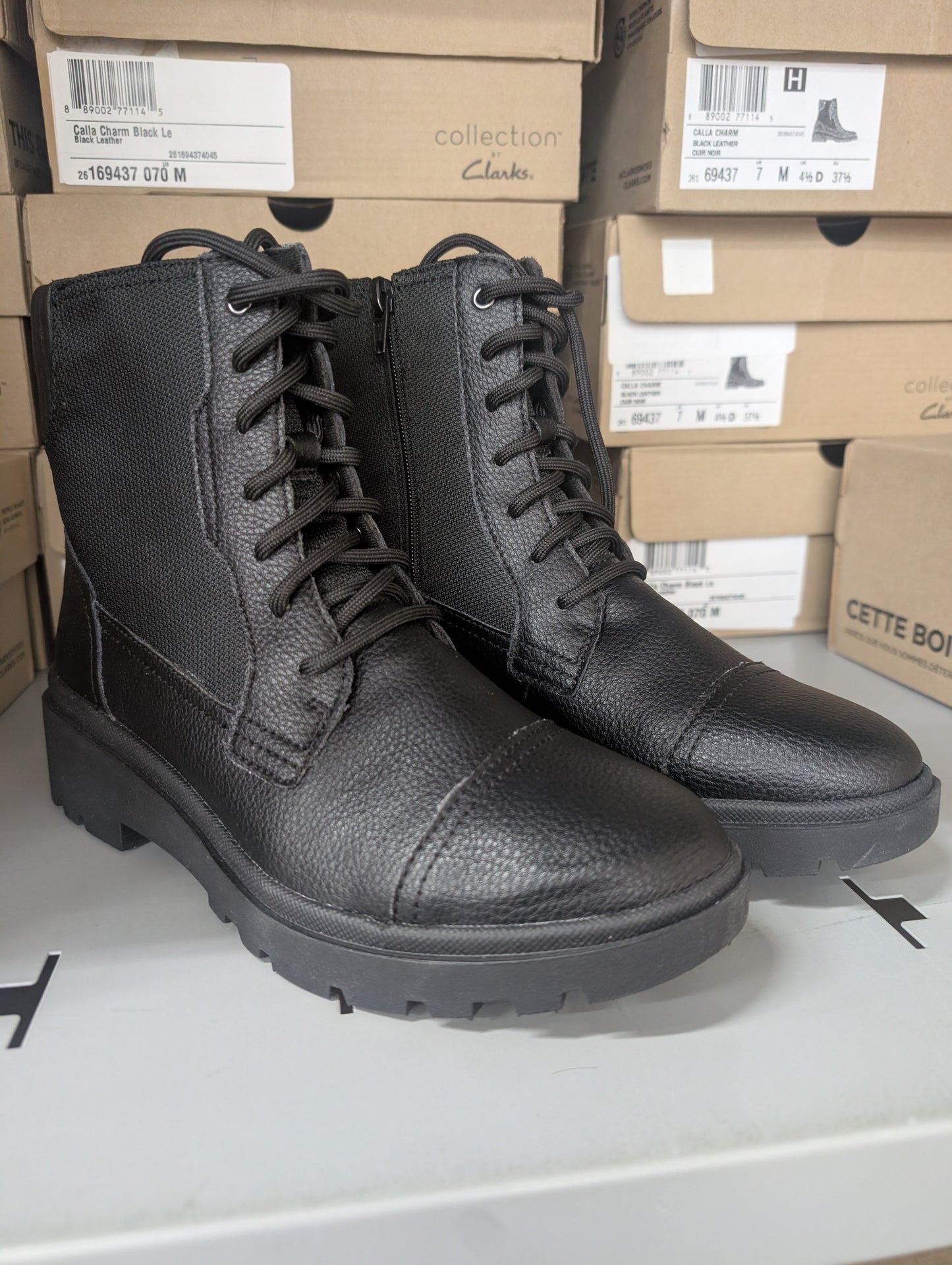 Clarks Size 7 Women's Calla Charm Black Leather Boots