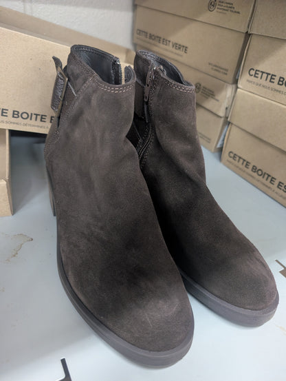 Clarks Women's Boots Memi Buckle Dark Brown Suede