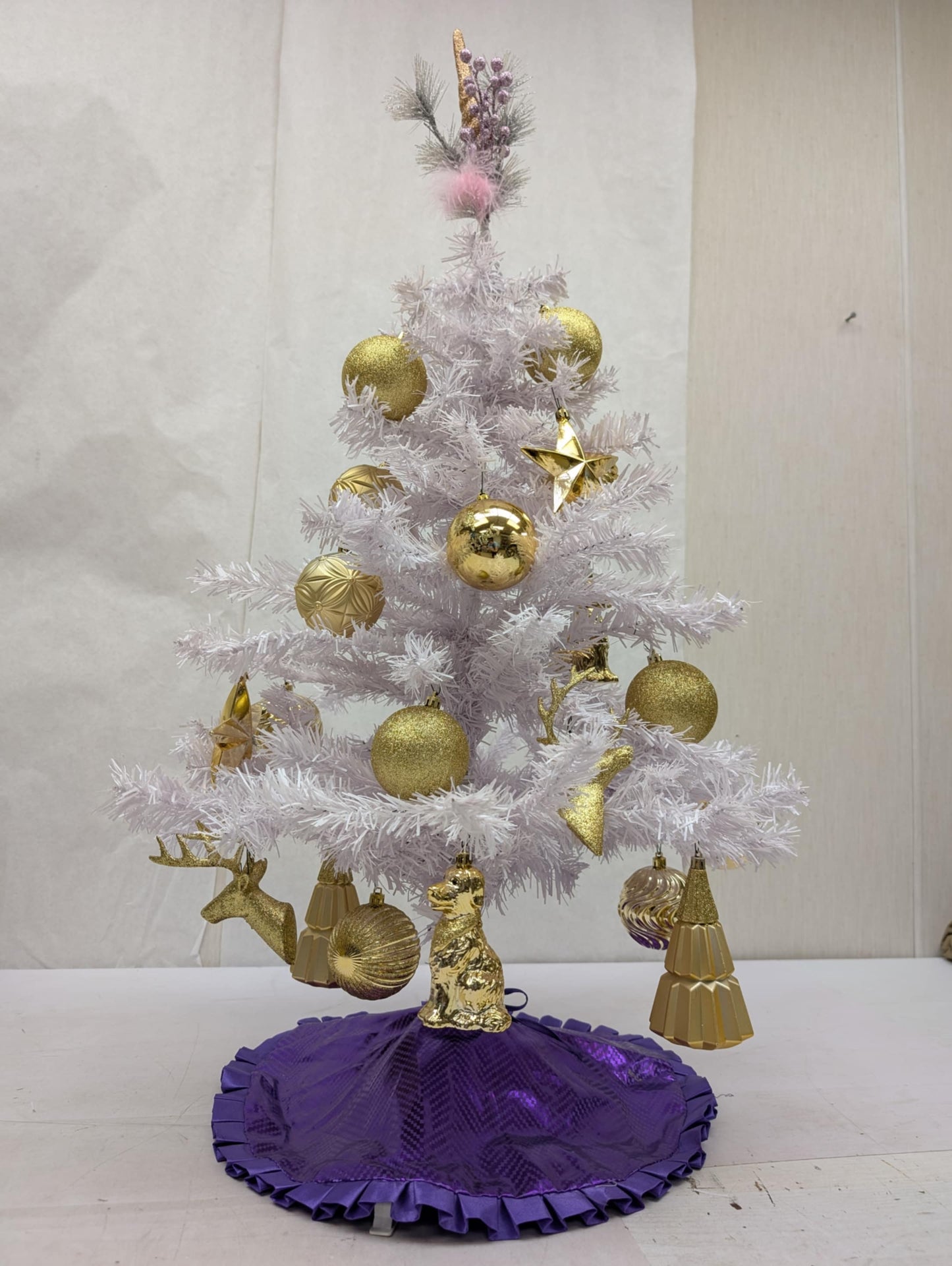 Gold 20 Christmas Ornaments